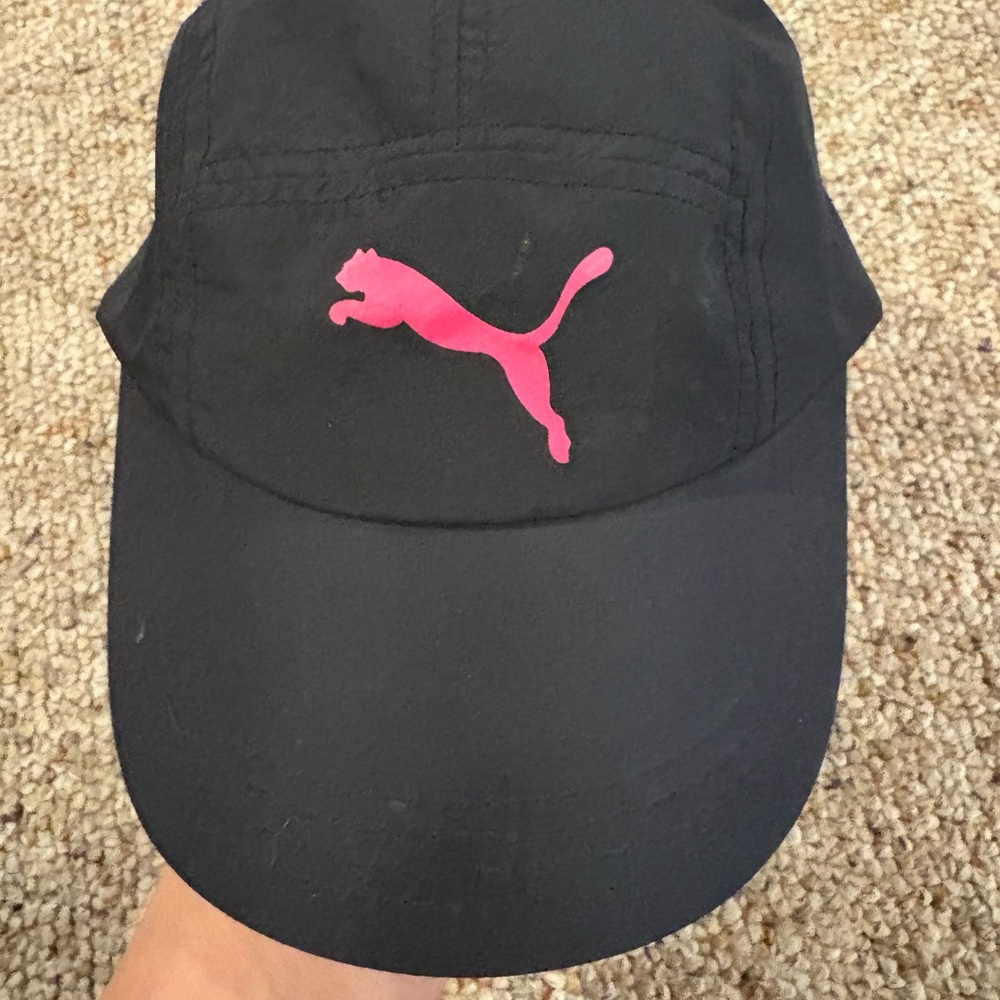 Puma women’s Cap with Vibrant Pink Logo